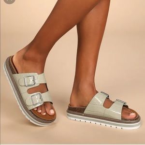 NEW Dolce Vita slide sandal